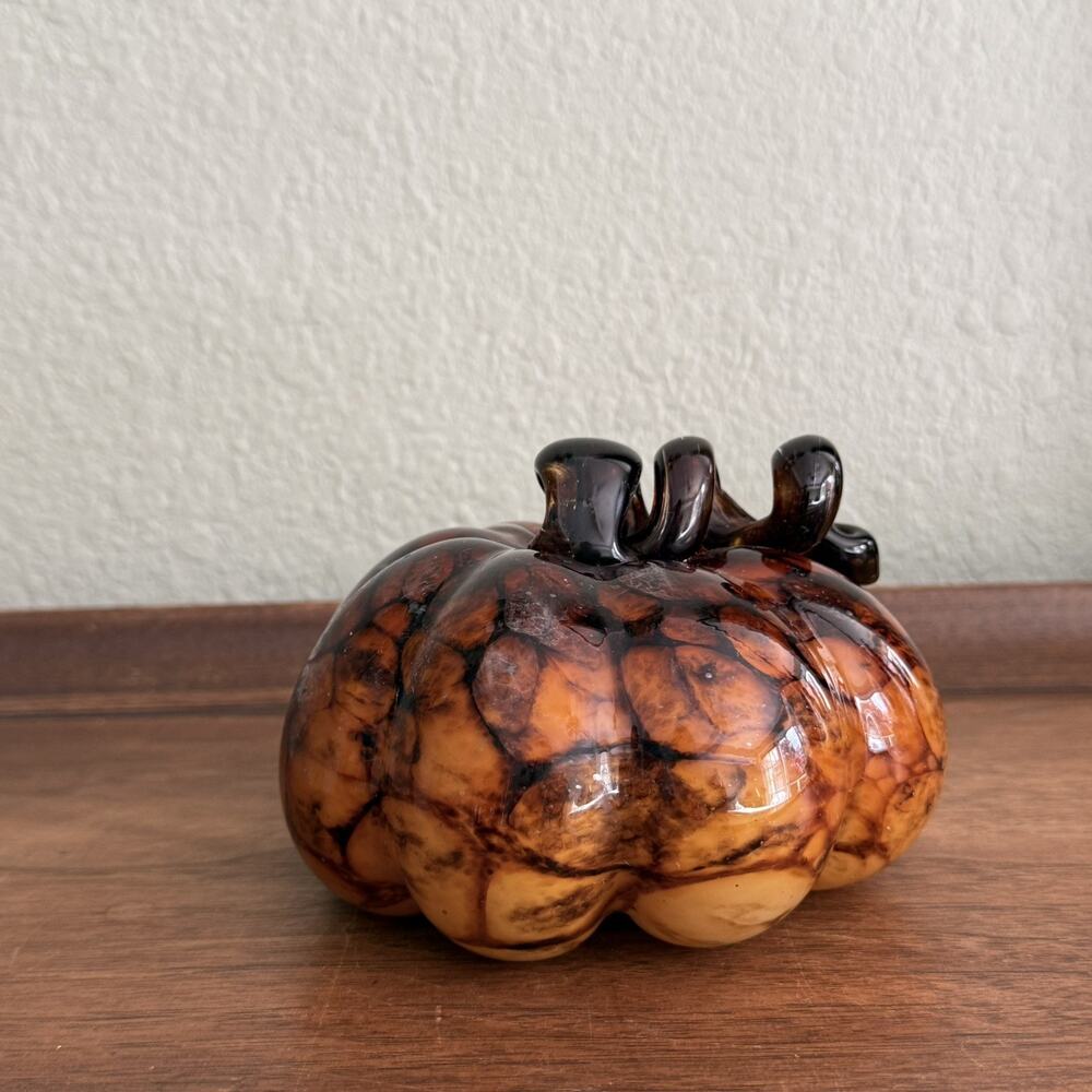 Amber Tortoiseshell Art Glass Pumpkin – 5”
